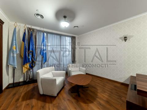 комерційна за адресою Січових Стрільців вул. (Артема), 17