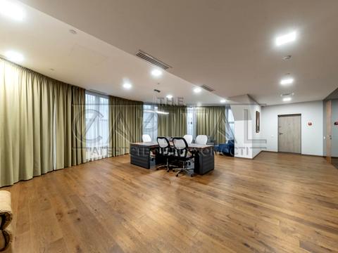 комерційна за адресою Січових Стрільців вул. (Артема), 17