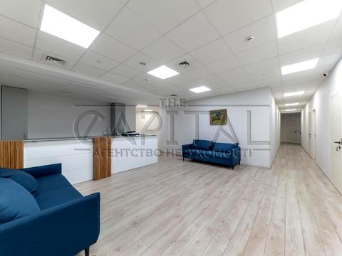 комерційна за адресою Січових Стрільців вул. (Артема), 17