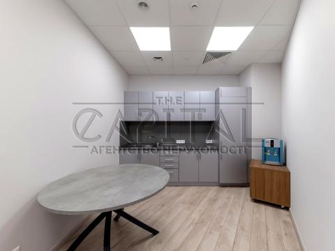 комерційна за адресою Січових Стрільців вул. (Артема), 17