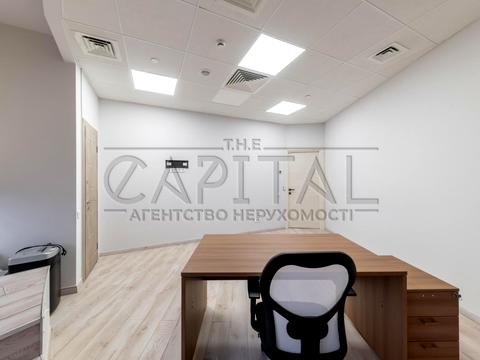 комерційна за адресою Січових Стрільців вул. (Артема), 17