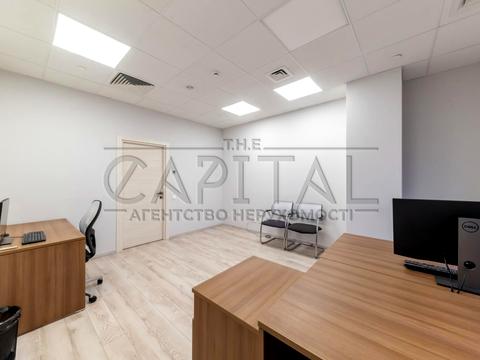 комерційна за адресою Січових Стрільців вул. (Артема), 17