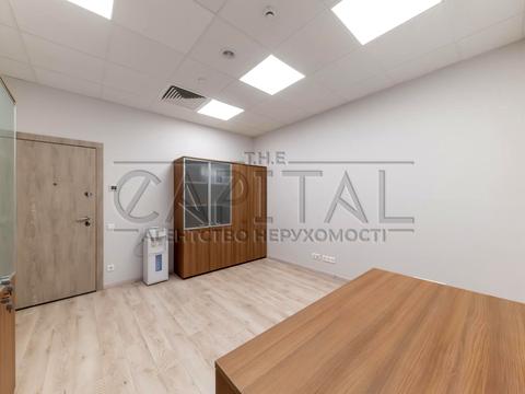 комерційна за адресою Січових Стрільців вул. (Артема), 17