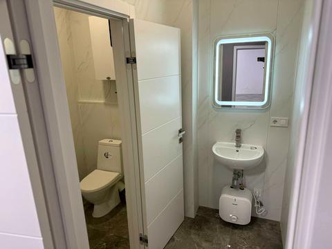 комерційна за адресою Центральна вул., 21