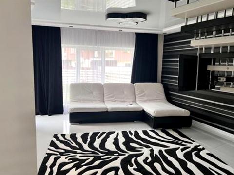 будинок за адресою с. Бірки, Зоряна