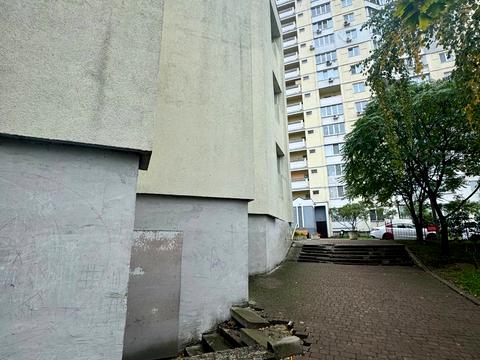 комерційна за адресою Київ, Федора Ернста вул., 8а