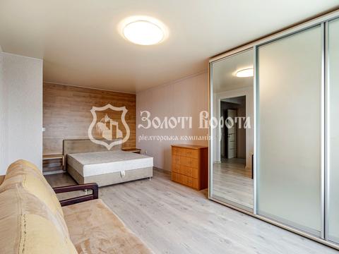 квартира за адресою Доківська вул., 10