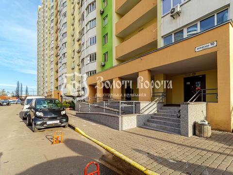 квартира за адресою Доківська вул., 10