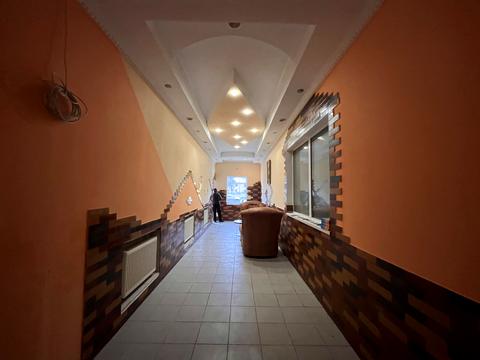 комерційна за адресою Степана Бандери вул., 59