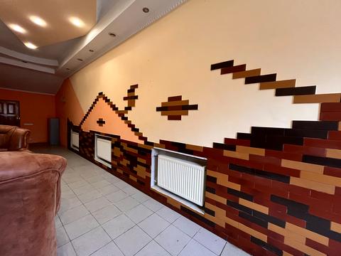 комерційна за адресою Степана Бандери вул., 59