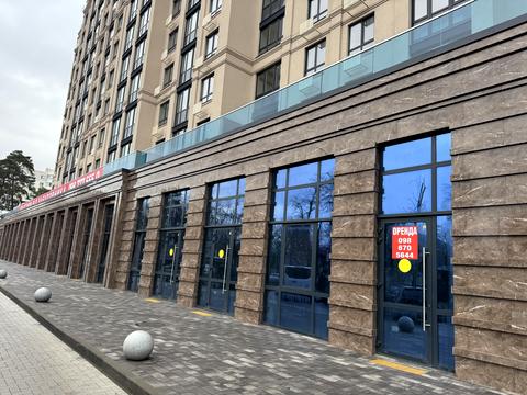 комерційна за адресою Соборна вул., 122