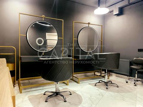 комерційна за адресою Гоголівська вул., 37/2