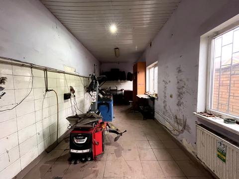 комерційна за адресою Степана Бандери вул., 59