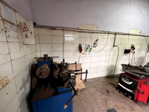 комерційна за адресою Степана Бандери вул., 59