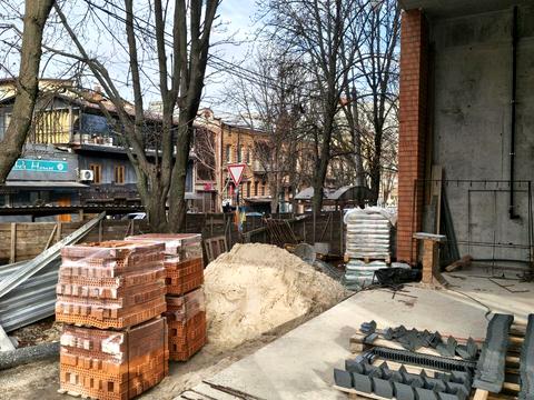 комерційна за адресою Старокозацька вул. (Комсомольська), 20