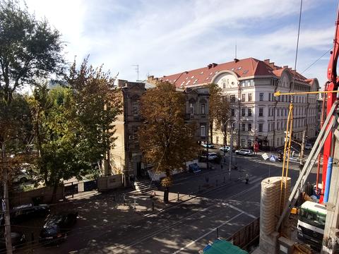 комерційна за адресою Старокозацька вул. (Комсомольська), 20