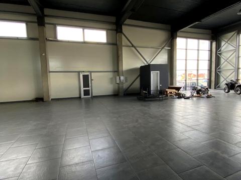 комерційна за адресою Максимовича вул., 15Т