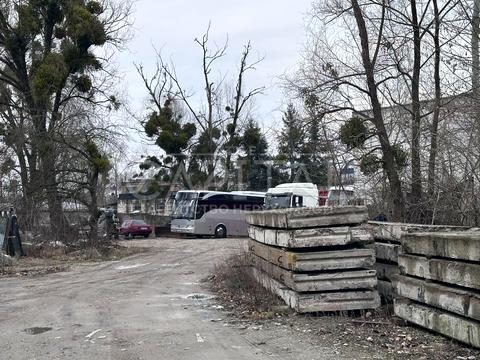 коммерческая по адресу Любомирська ул., 12