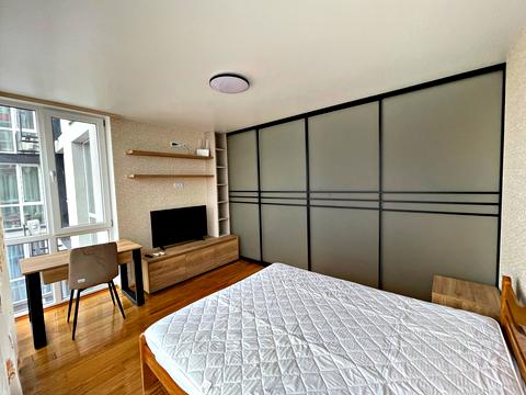 квартира за адресою Олега Мудрака вул. (Генерала Наумова), 1-Б