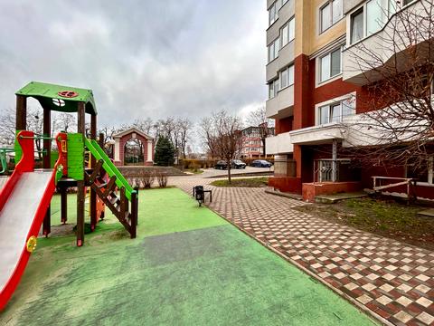 комерційна за адресою Остромирська вул., 22