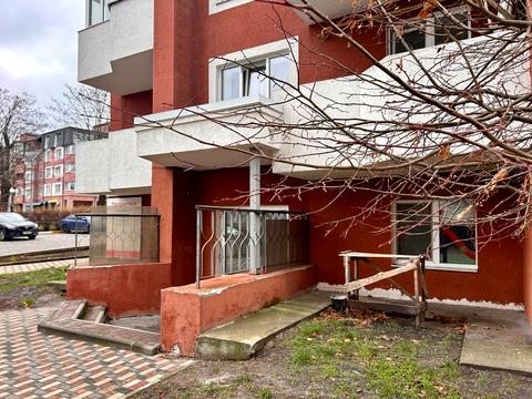 комерційна за адресою Остромирська вул., 22