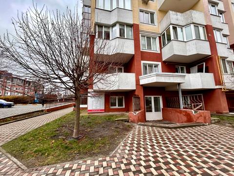 комерційна за адресою Остромирська вул., 22