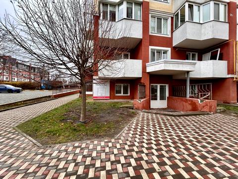 комерційна за адресою Остромирська вул., 22