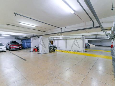 комерційна за адресою Липська вул., 12