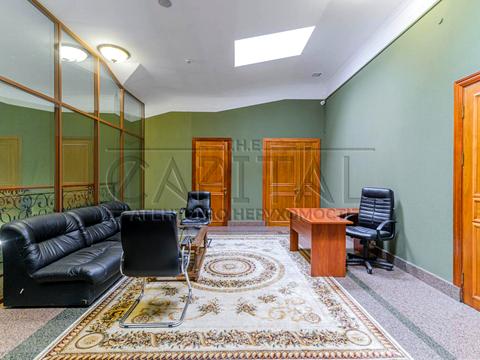 комерційна за адресою Липська вул., 12