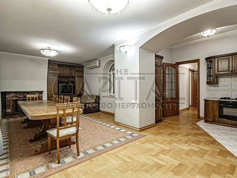 комерційна за адресою Саксаганського вул., 29