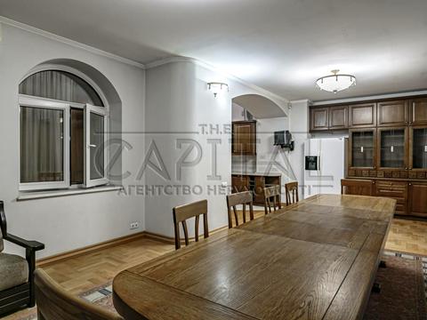 комерційна за адресою Саксаганського вул., 29