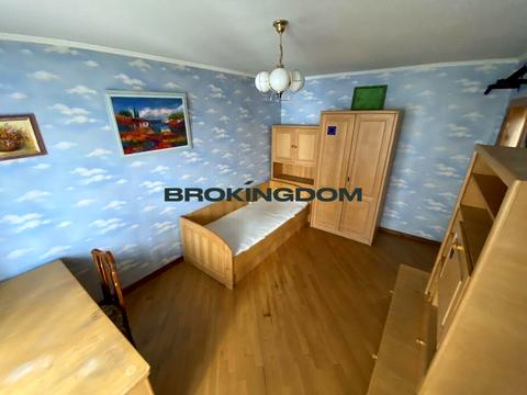 квартира за адресою Тарасівська вул., 20