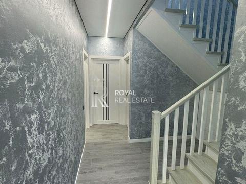 будинок за адресою с. Гатне, Центральна вул., 1