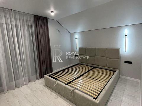 будинок за адресою с. Гатне, Центральна вул., 1