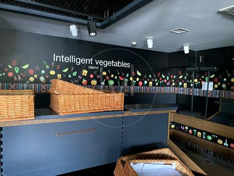 комерційна за адресою Шкільна вул. (Юрія Гагаріна), 3