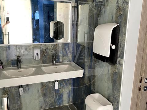 комерційна за адресою Шкільна вул. (Юрія Гагаріна), 3