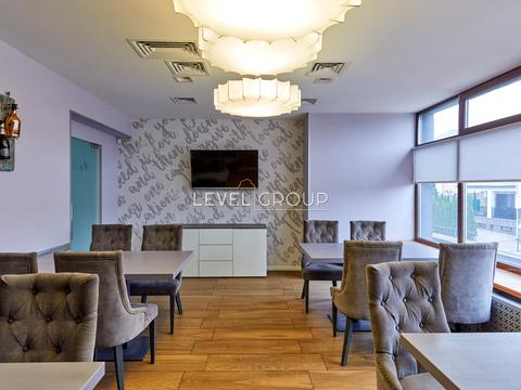 комерційна за адресою Шкільна вул. (Юрія Гагаріна), 3