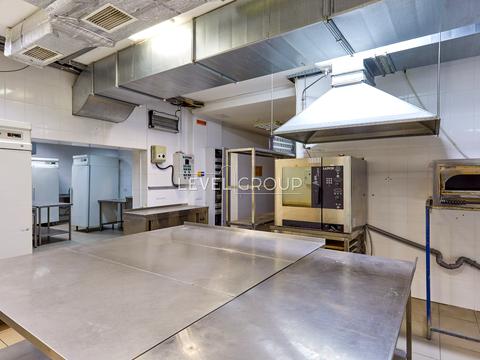 комерційна за адресою Шкільна вул. (Юрія Гагаріна), 3