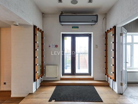 комерційна за адресою Шкільна вул. (Юрія Гагаріна), 3