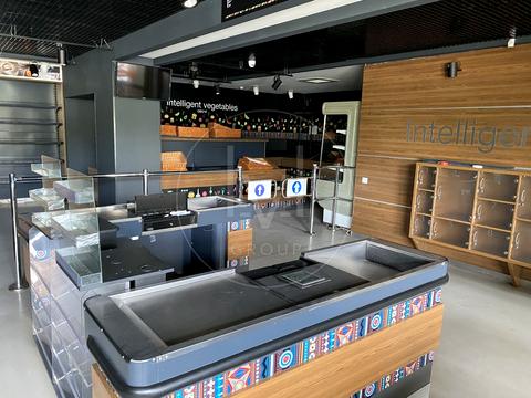 комерційна за адресою Шкільна вул. (Юрія Гагаріна), 3