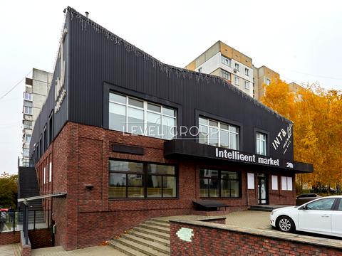 комерційна за адресою Шкільна вул. (Юрія Гагаріна), 3