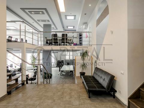 комерційна за адресою Саксаганського вул., 70А