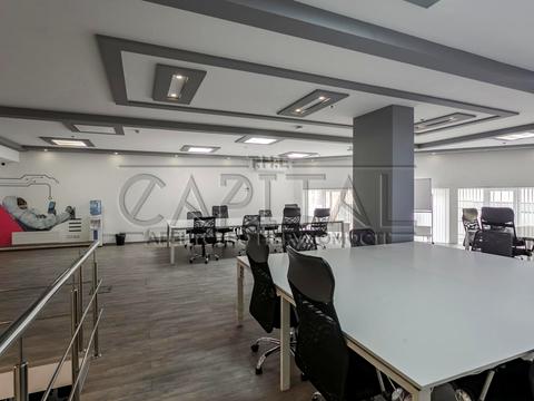 комерційна за адресою Саксаганського вул., 70А