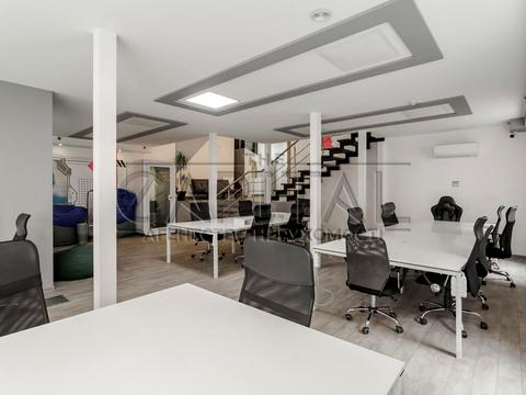 комерційна за адресою Саксаганського вул., 70А