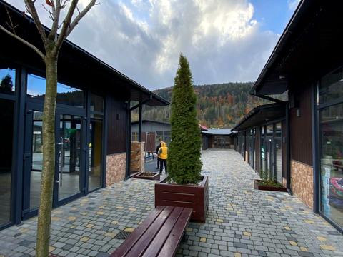 комерційна за адресою Грушевського вул., 68