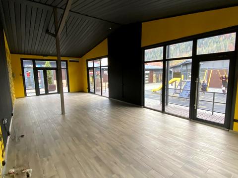 комерційна за адресою Грушевського вул., 68