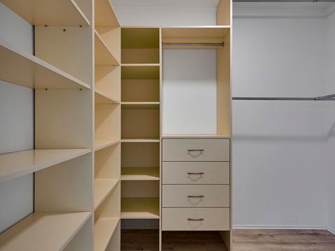 будинок за адресою жасминова, 12