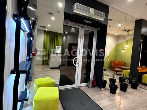 комерційна за адресою Академіка Філатова пров., 3/1