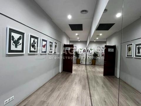 комерційна за адресою Академіка Філатова пров., 3/1