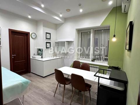 комерційна за адресою Академіка Філатова пров., 3/1